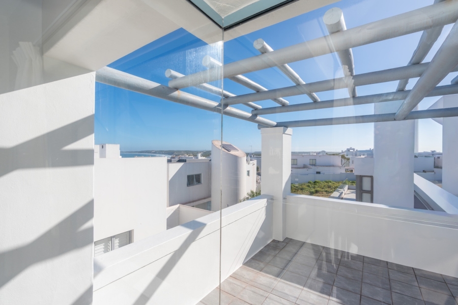 4 Bedroom Property for Sale in Paradise Beach Western Cape